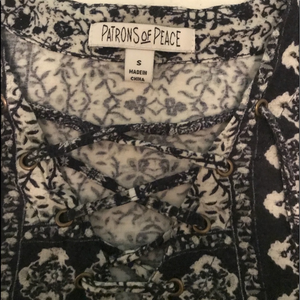 Patterned crop top - Picture 2 of 3